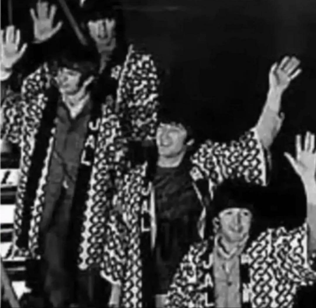 新品未使用 JAL ビートルズ ハッピ ファーストクラス ノベルティ