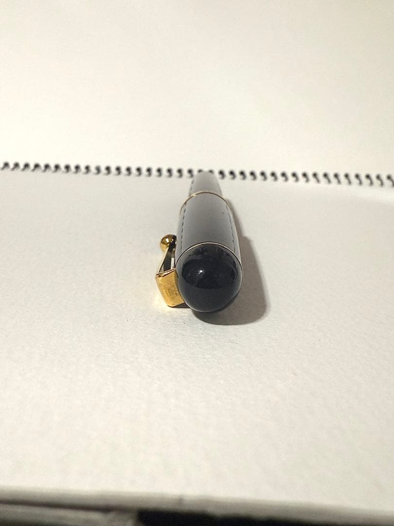 黒い万年筆 ペン先14k