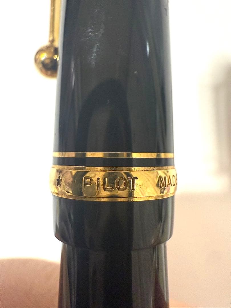 黒い万年筆 ペン先14k