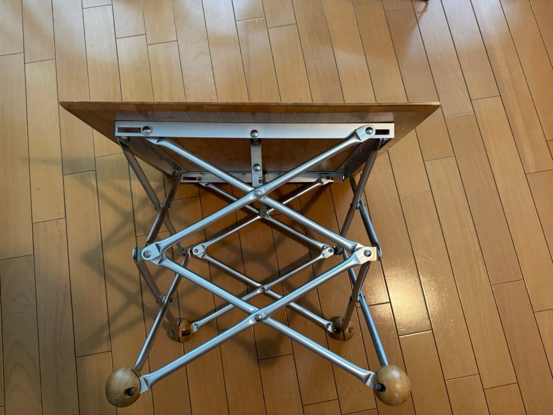 サイドテーブル・ナイトテーブル・ローテーブル Aluminium Pantograph Folding Table