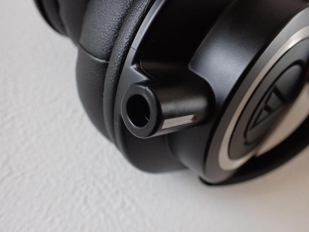 美品 オーディオテクニカ ATH-M50x プロフェッショナルモニターヘッドホン