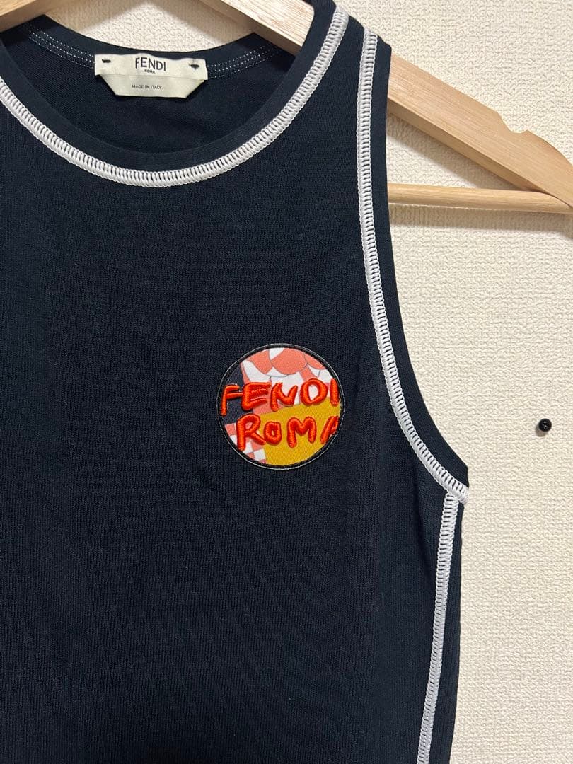 【超希少】FENDI フェンディ ロゴタンクトップ ノースリーブ カットソー