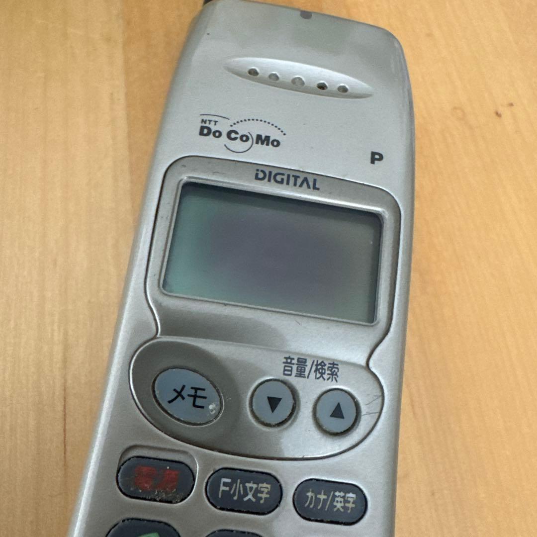 docomo P101 HYPER デジタルムーバ シャンパンゴールド mova