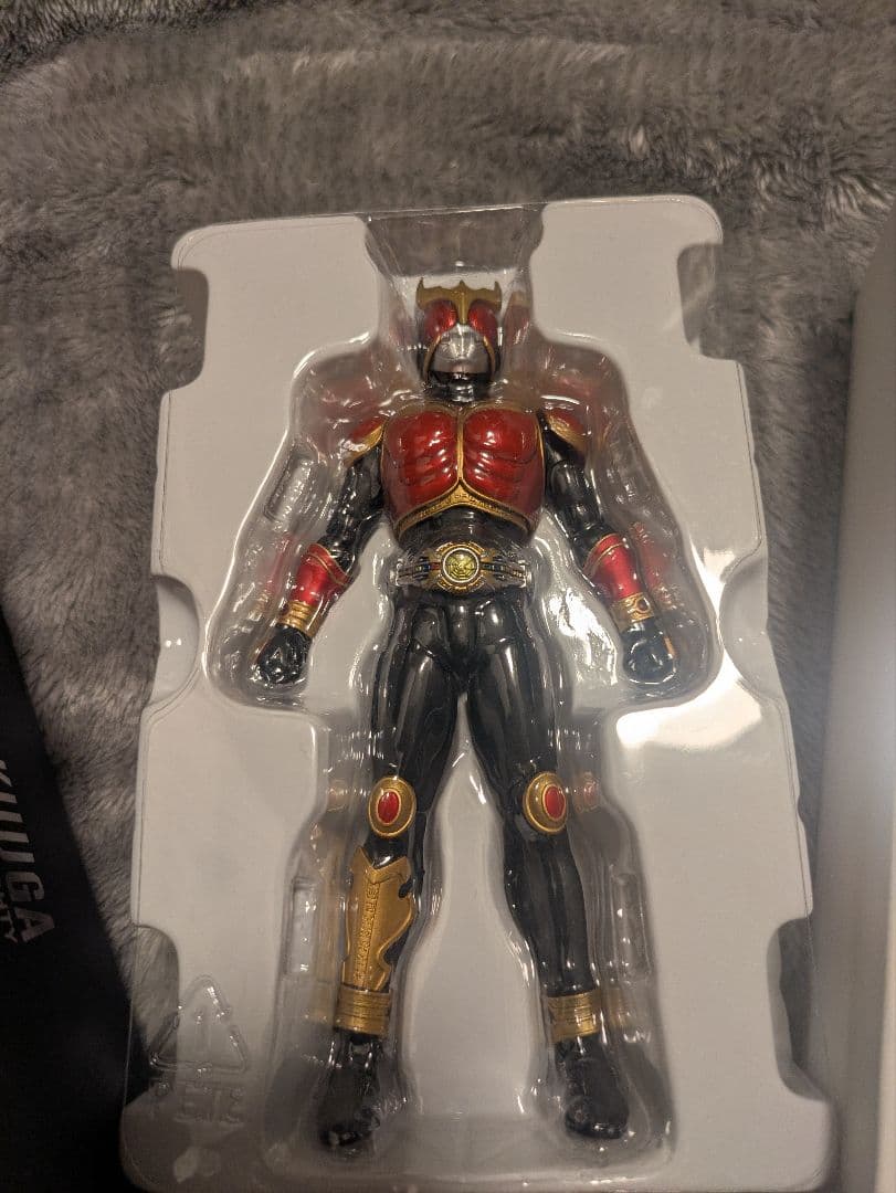 真骨彫 仮面ライダークウガ ライジングマイティ