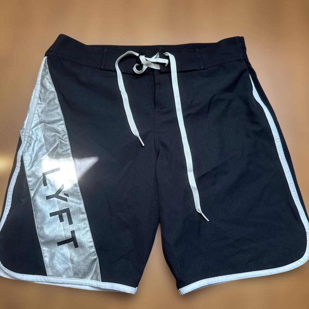 2着分出品！ ステージショーツ VANQUISH 32インチ LYFT Ｍサイズ