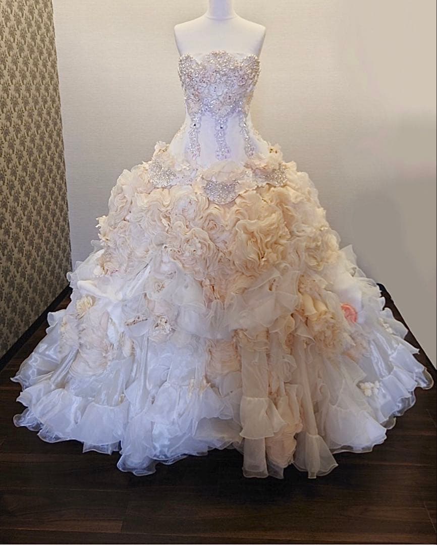 カラードレス　披露宴　フォトウェディング　前撮　後撮　演奏会　舞台衣裳　結婚式