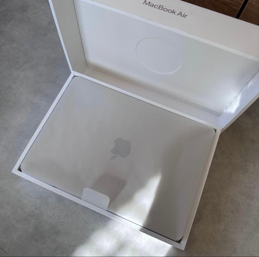 Apple MacBook Air 13インチ M3 2024