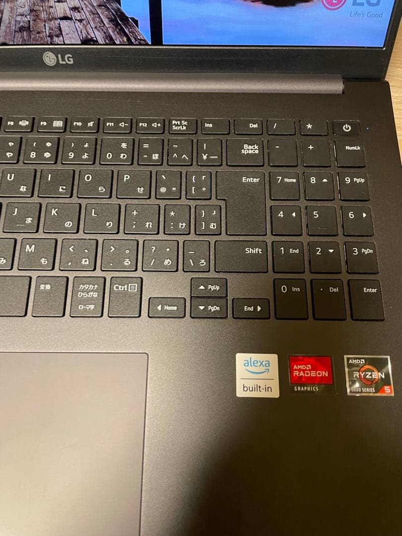 LG Ultra 16U70Q　超軽量　16インチ　メーカー保証2026年12月