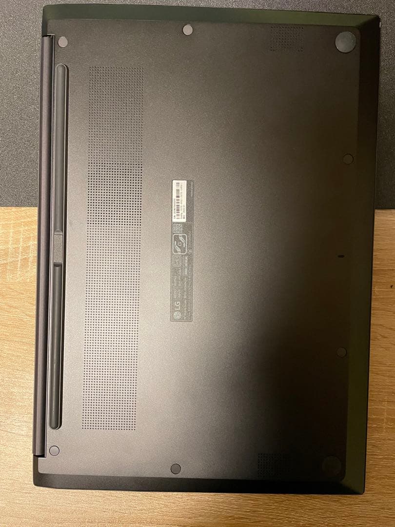 LG Ultra 16U70Q　超軽量　16インチ　メーカー保証2026年12月