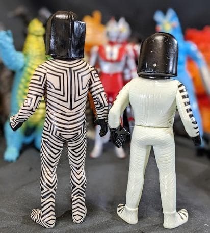 ウルトラＱ・ウルトラマン＆登場怪獣・宇宙人（バンダイ）ソフビ16体セット