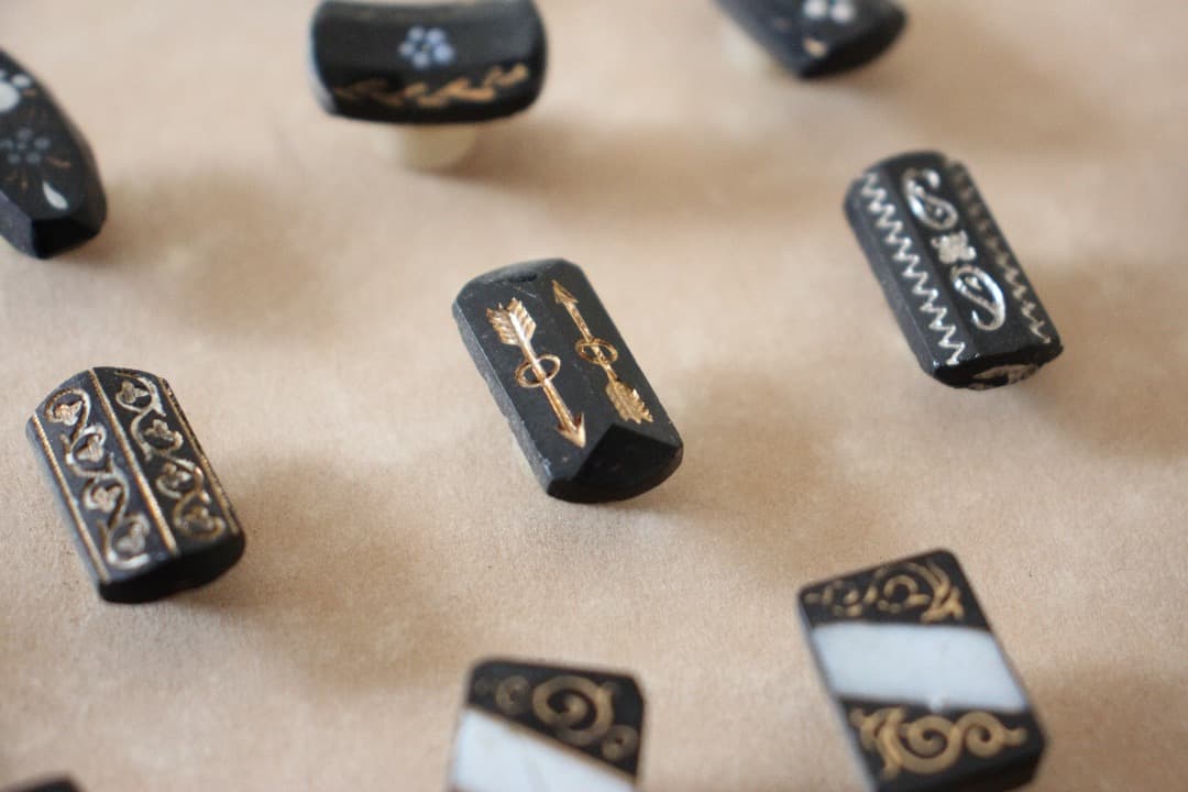 アンティーク　ガラスボタン　１９〜２０世紀　オーストリア・チェコスロバキア製