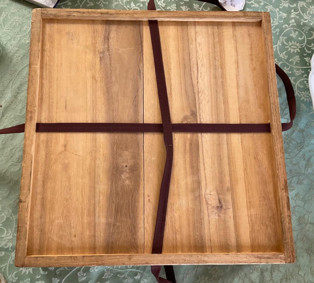 十三代今泉今右衛門 重要無形文化財「色鍋島皿」尺皿　Iro Nabeshima