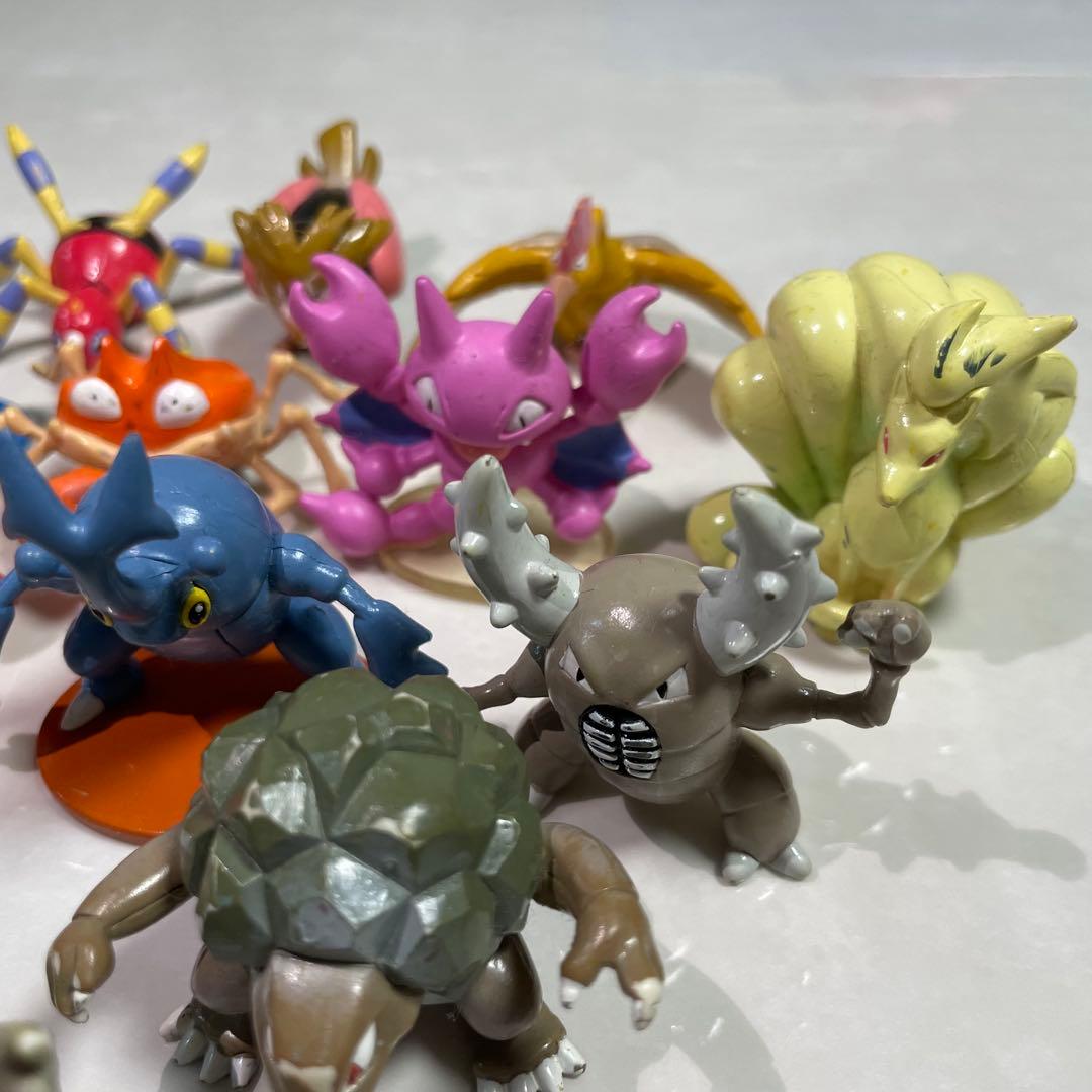 楽一番公式アカウント03 【16体】モンコレ　ポケモン　初期　まとめ売り