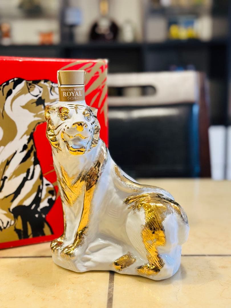 干支ボトル　サントリー 寅