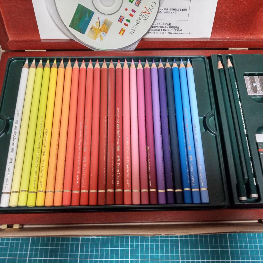 ファーバーカステル240周年記念限定セットポリクロモス色鉛筆48色木箱入りセット