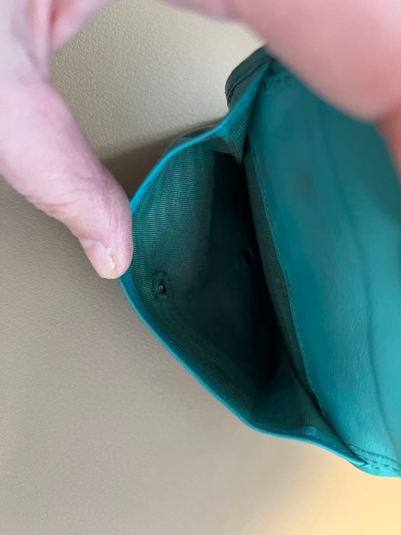 ★PRADA 折り財布　キルティング　水色★