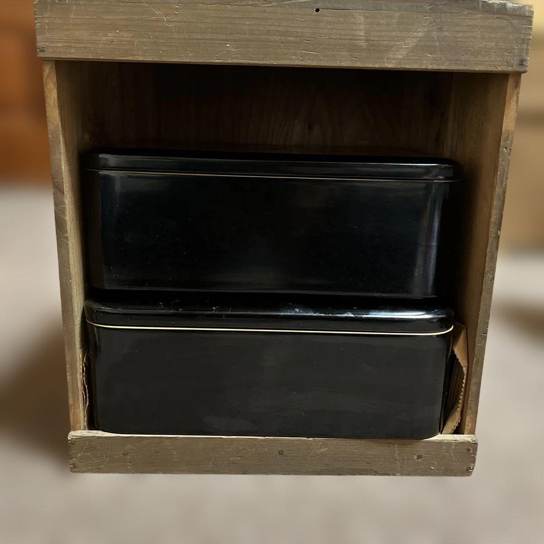 輪島塗重箱 アンティーク　木箱入り　26日迄の出品です