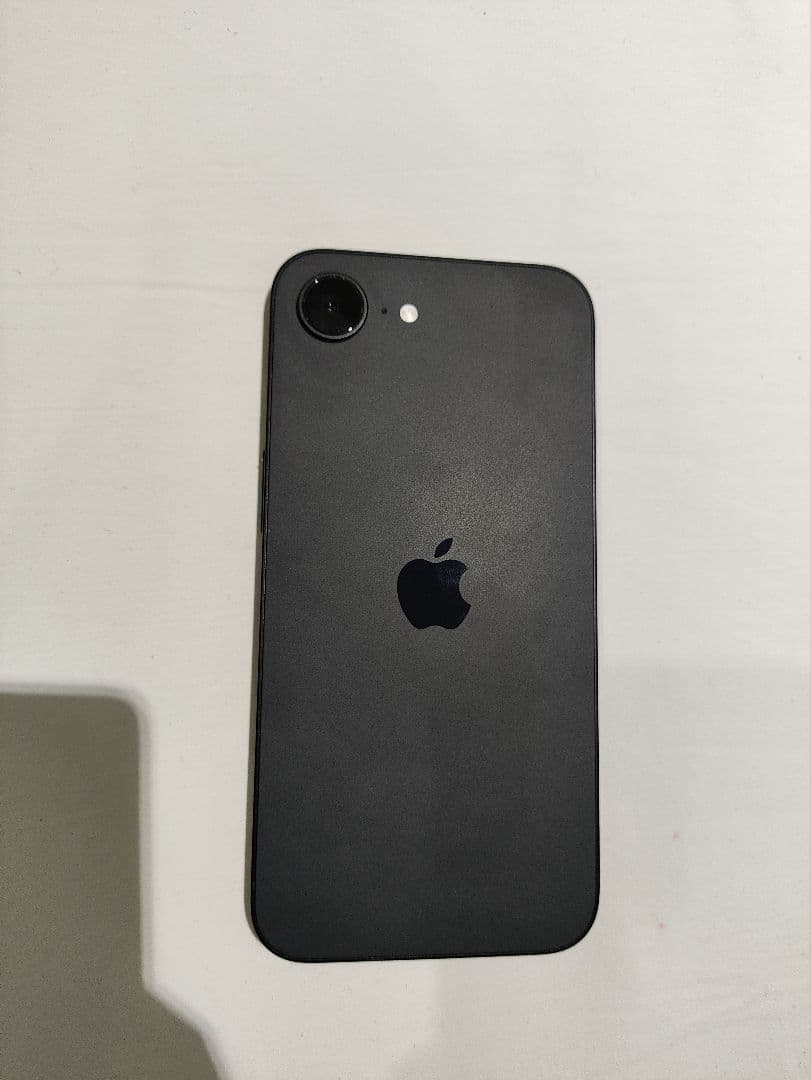 iPhone16e 128GB ブラック 海外版　SIMフリー