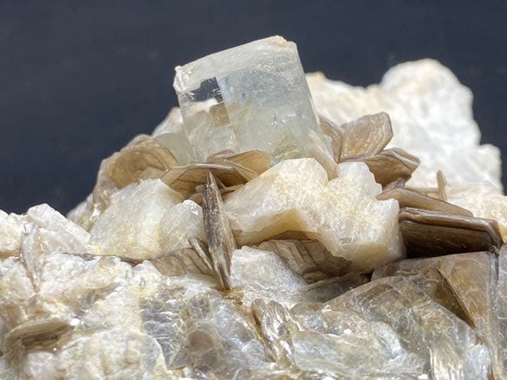 アクアマリン　281g