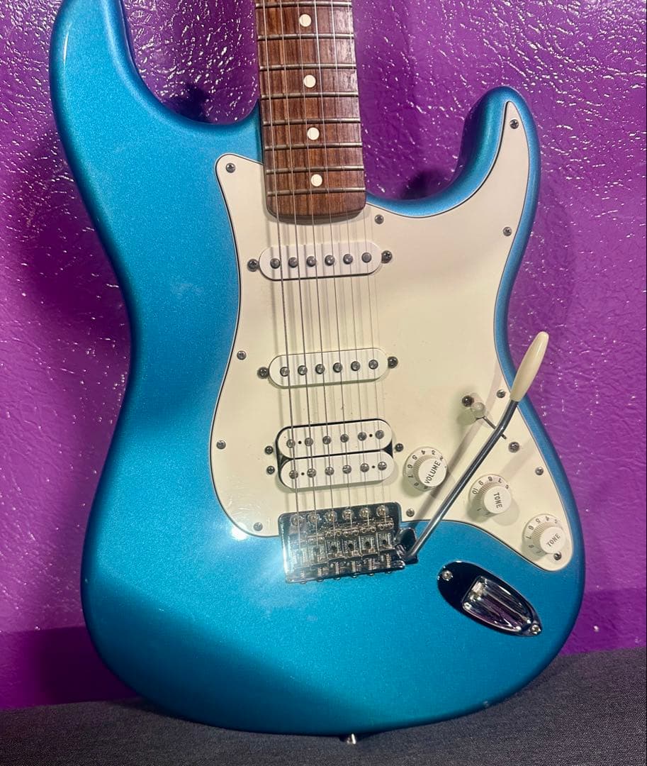 Fender Stratocaster メタリックブルー