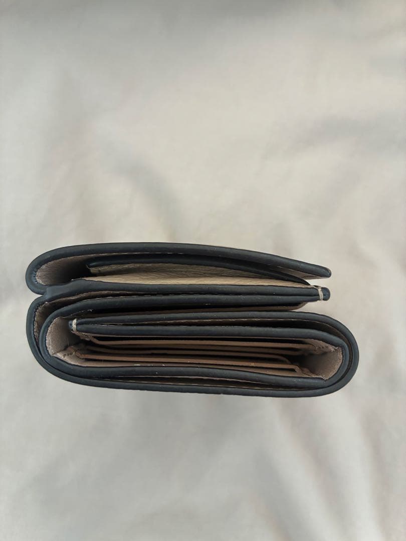 ロエベ　三つ折り財布　トライフォールドウォレット　サンド　ベージュ　アナグラ