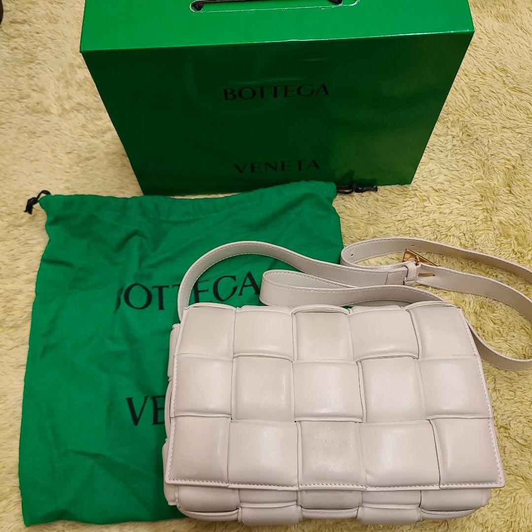BOTTEGA VENETA パデットカセット　正規品※汚れ使用感あり