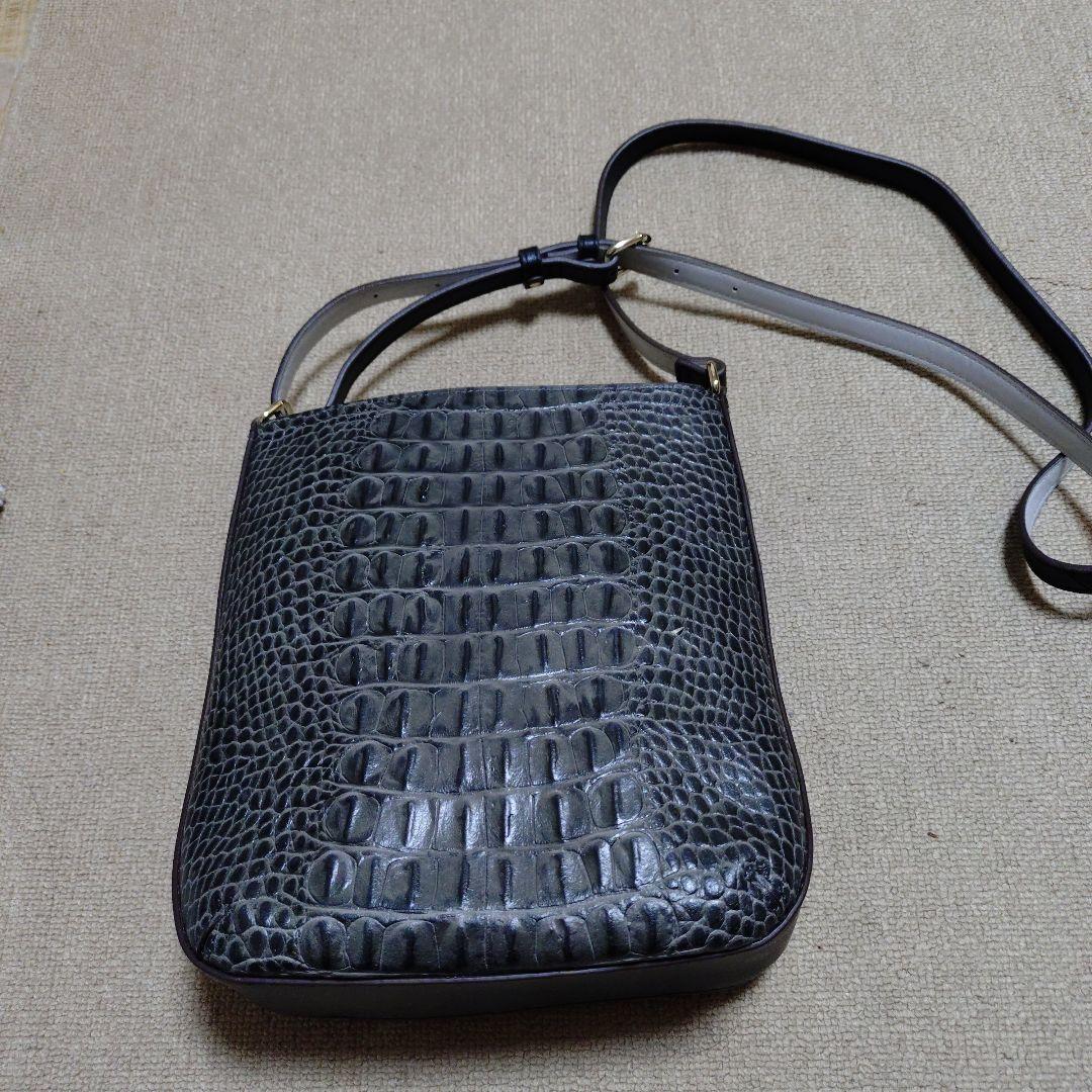 【美品】モーダプリンチペ　ブラックレザーショルダーバッグ