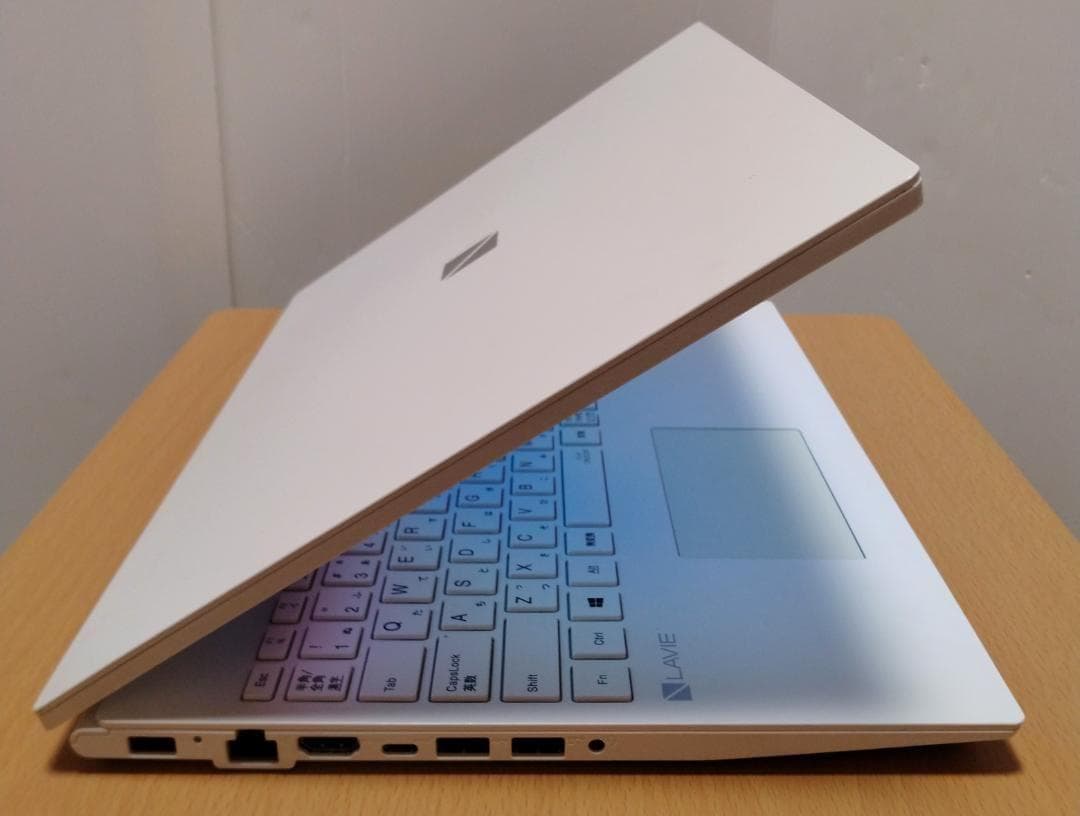 NEC AMD Ryzen 7 4700U/SSD1TB/メモリ16GB/DVD