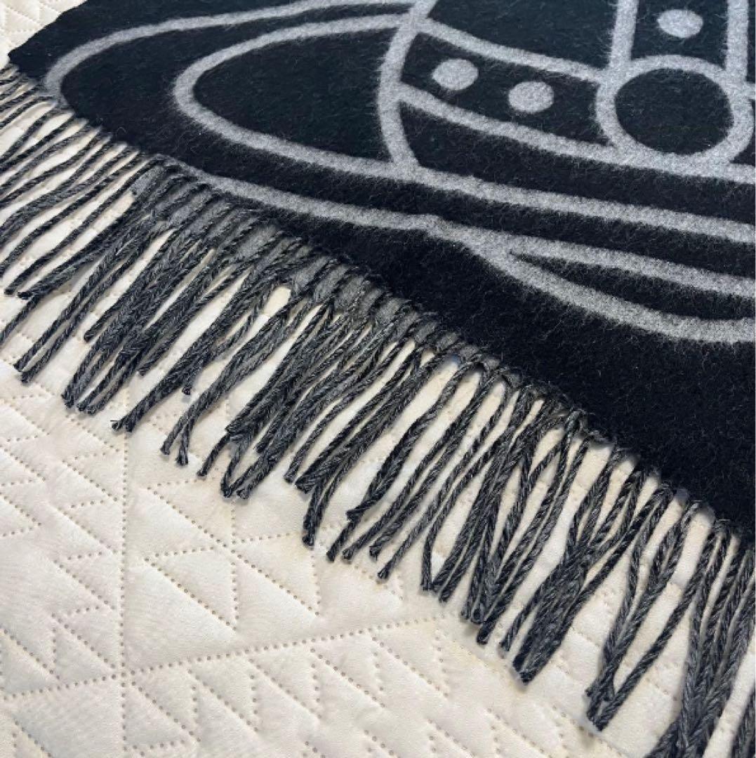 ヴィヴィアンデザインマフラー　ブラック　リバーシブル