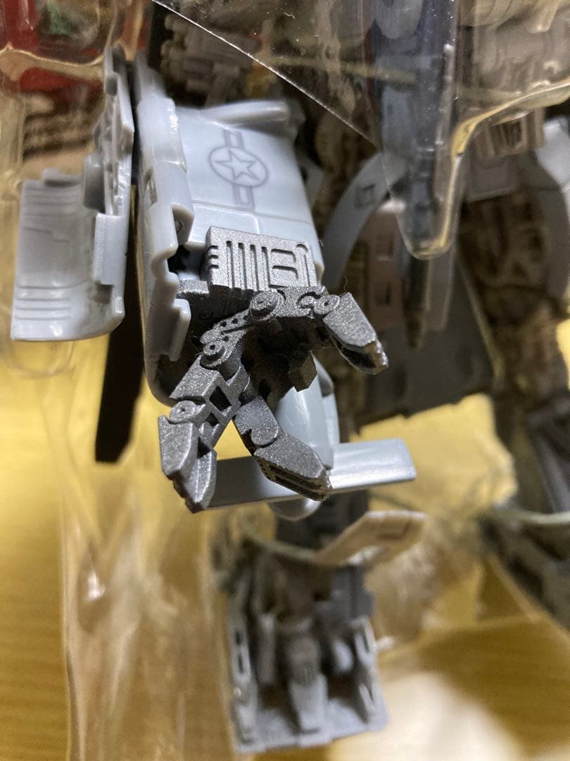 トランスフォーマー　スタジオシリーズ　ブラックアウト SS-08