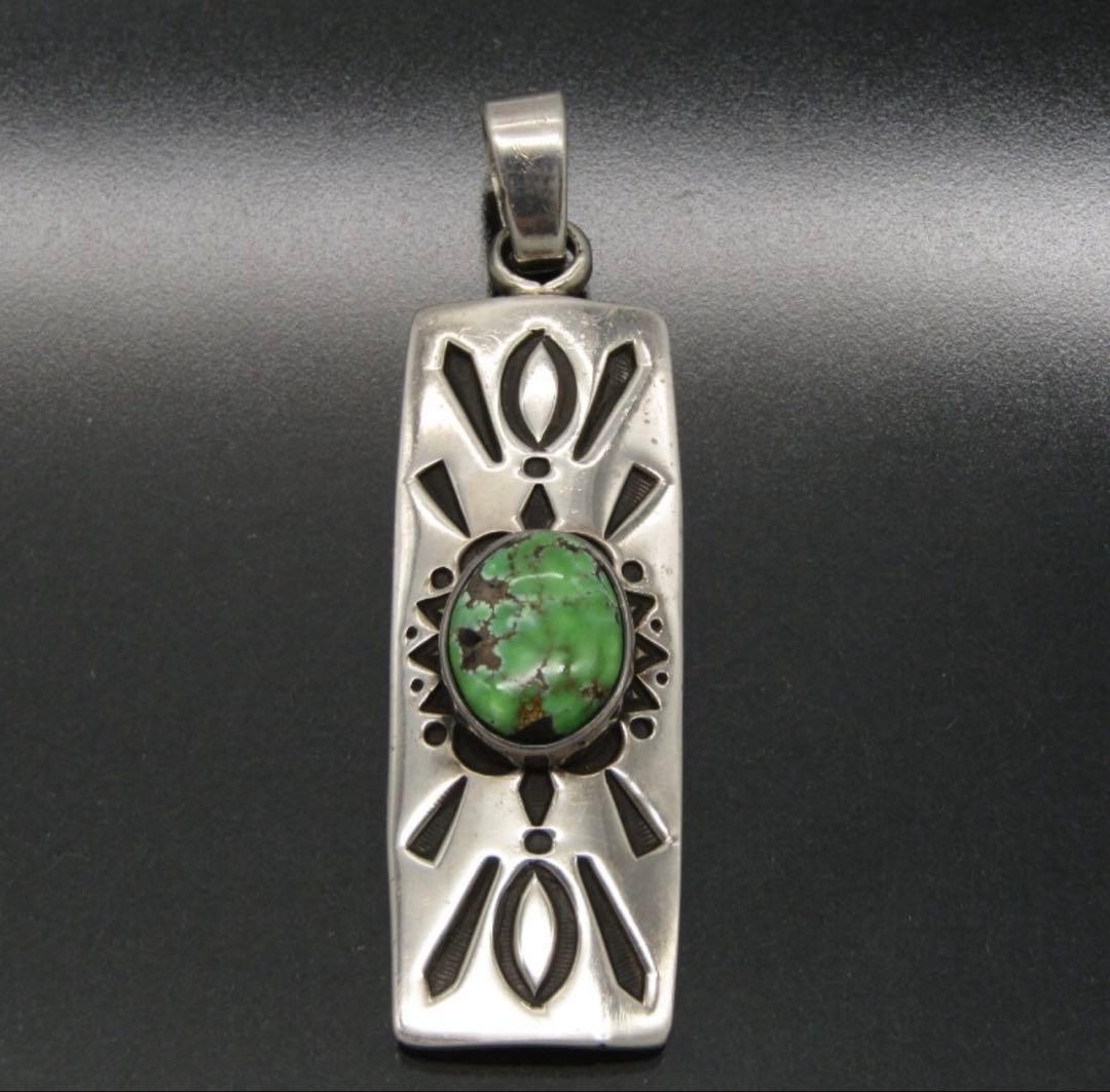 ナバホ族 ターコイズ ジェニファーカーティス ネックレストップ