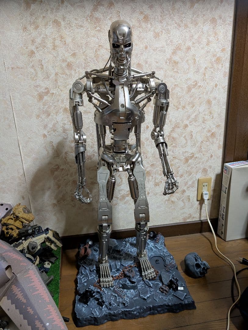 ターミネータ　T800(定期購入特典ライフルガン付き)