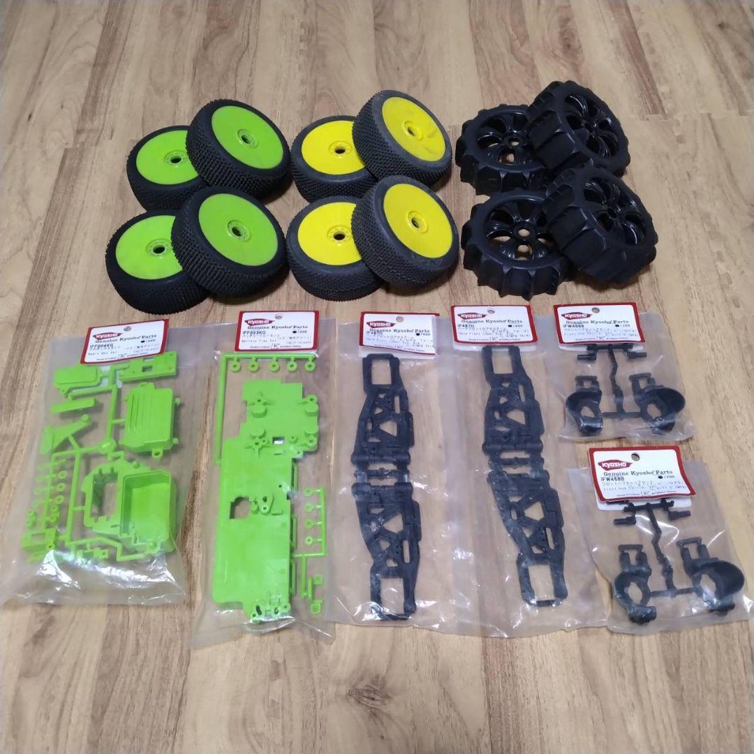 京商　インファーノ　新品未使用品と中古タイヤのセット