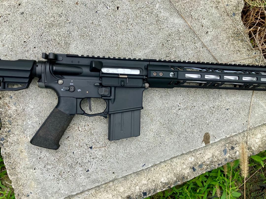 東京マルイ製ガスブローバックマシンガン　MTR-16 シルバー　中古　M4MWS