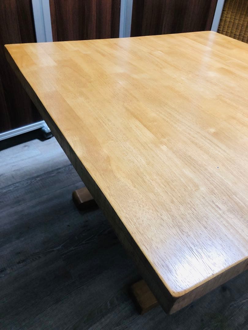 マナベインテリア　木製正方形　ダイニングテーブル　カフェテーブル