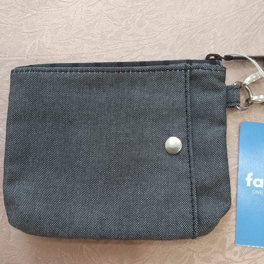 週末限定価格、ファミリア ポーチ ファミリアショー限定 新品未使用