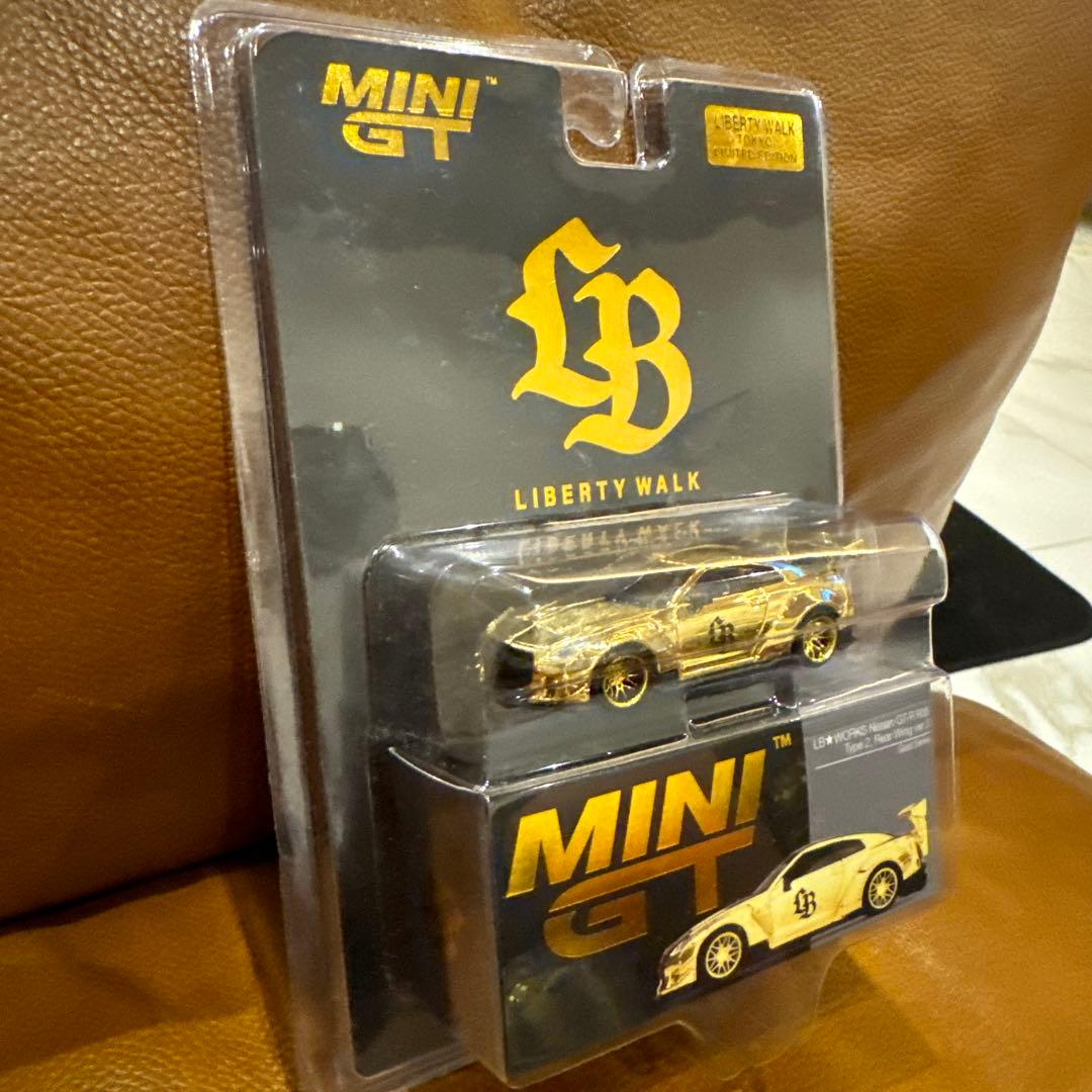 MINI GT LIBERTY WALK ゴールドミニカー4台セット