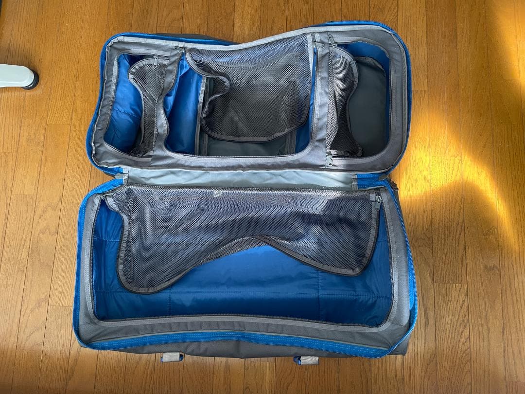 DAKINE グレー キャリーカートバッグ