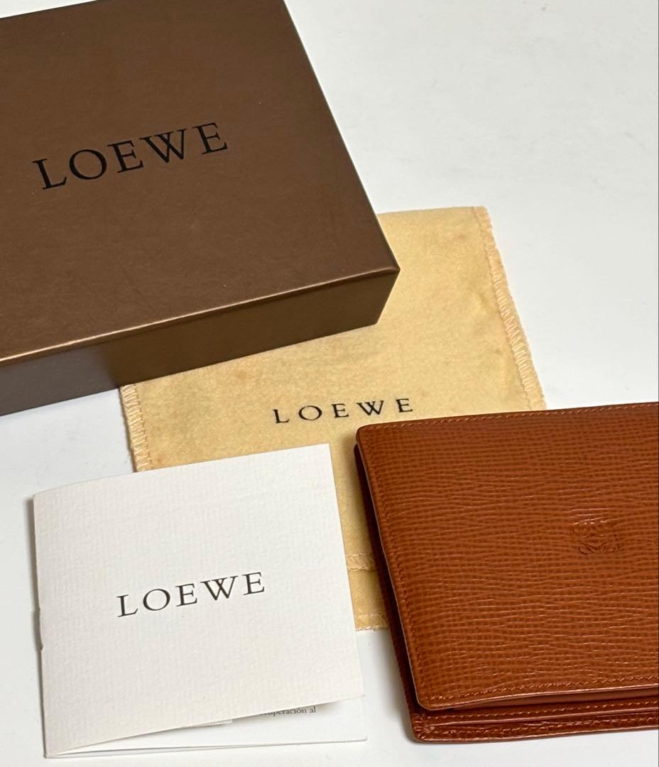 LOEWE ブラウンレザー 二つ折り財布