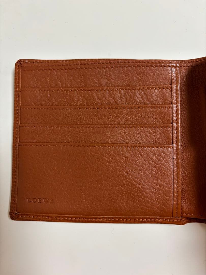 LOEWE ブラウンレザー 二つ折り財布
