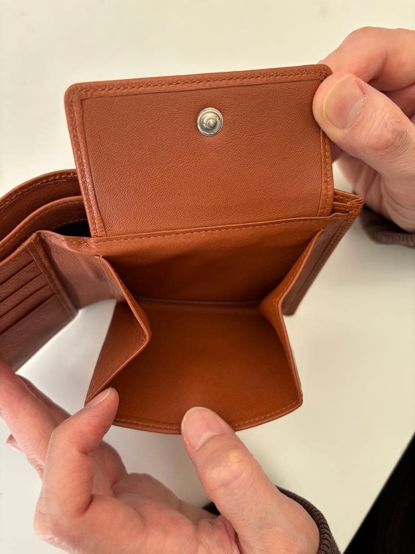 LOEWE ブラウンレザー 二つ折り財布
