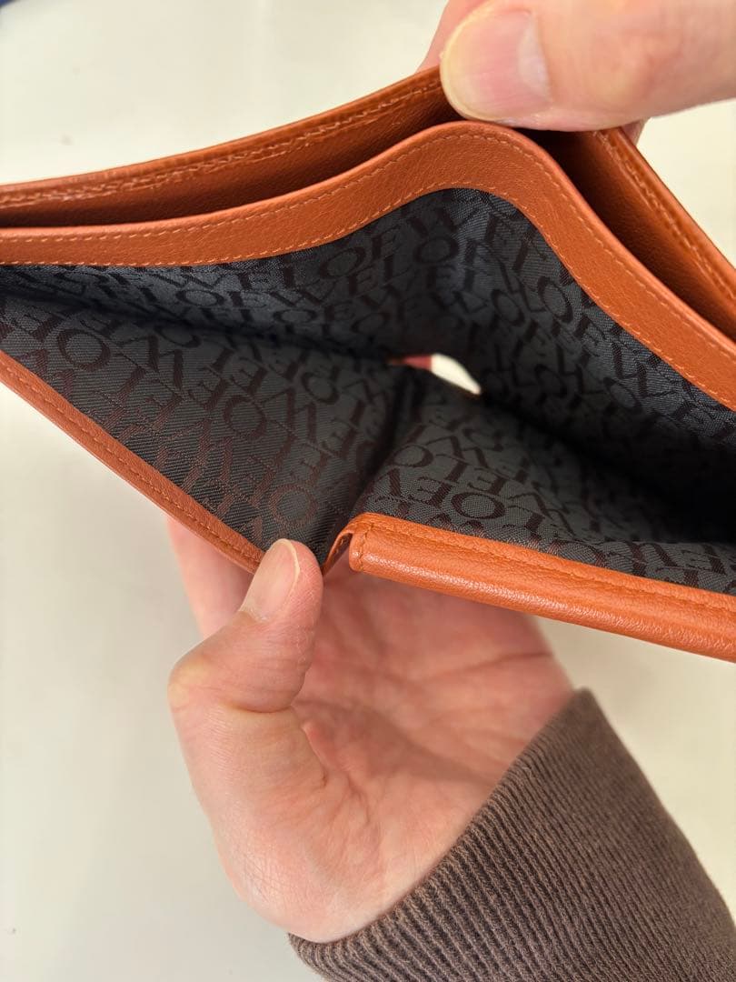 LOEWE ブラウンレザー 二つ折り財布