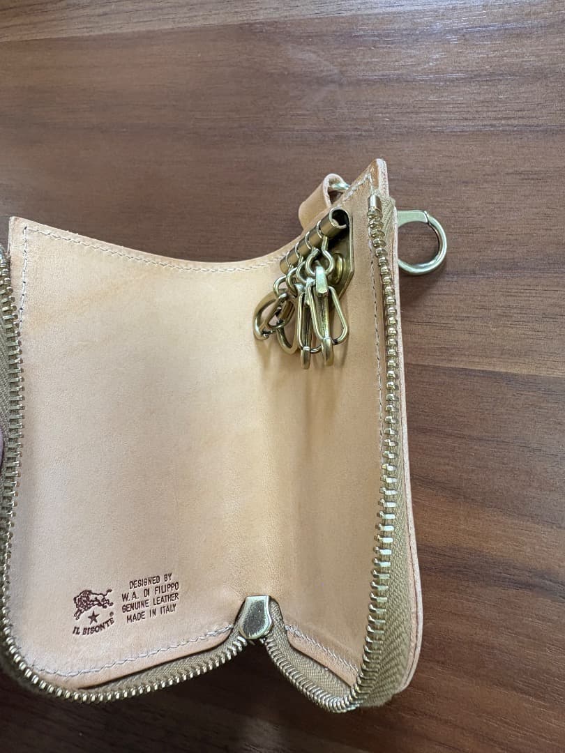 め*そ様 イルビゾンテ L字型ファスナーキーケース