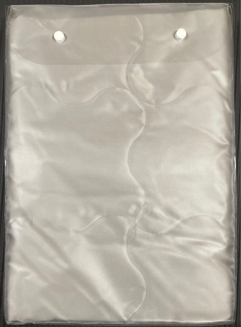 １００％Silk　ふんわりやわらかウォッシャブルシルクひざ掛け