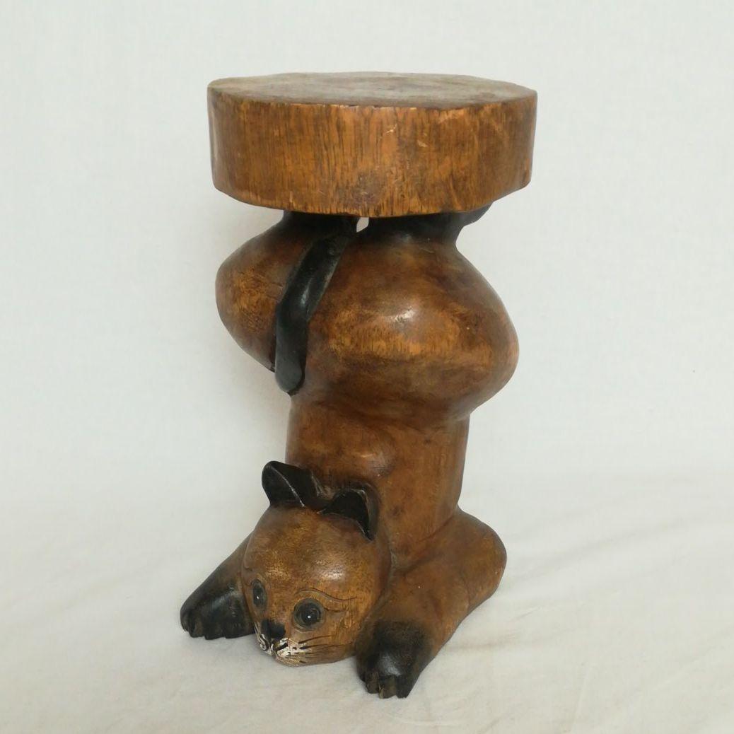 逆立ち　ネコ　木彫　彫刻　置物　台座