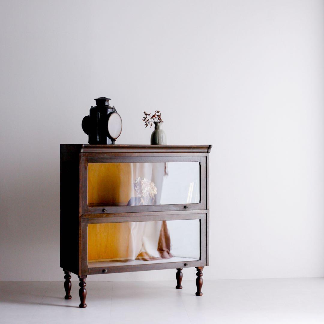 ガラス戸　収納棚　本棚　タモ材　シェルフ キャビネット　アンティーク　古家具