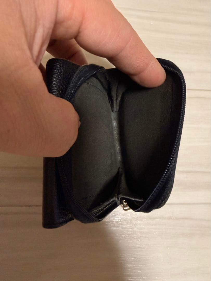 イルビゾンテ　ブラックレザー 二つ折り財布