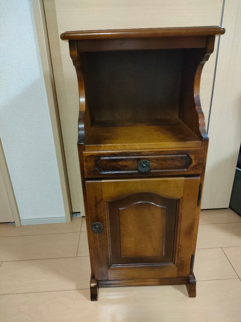 カリモク コロニアル 電話代 花台