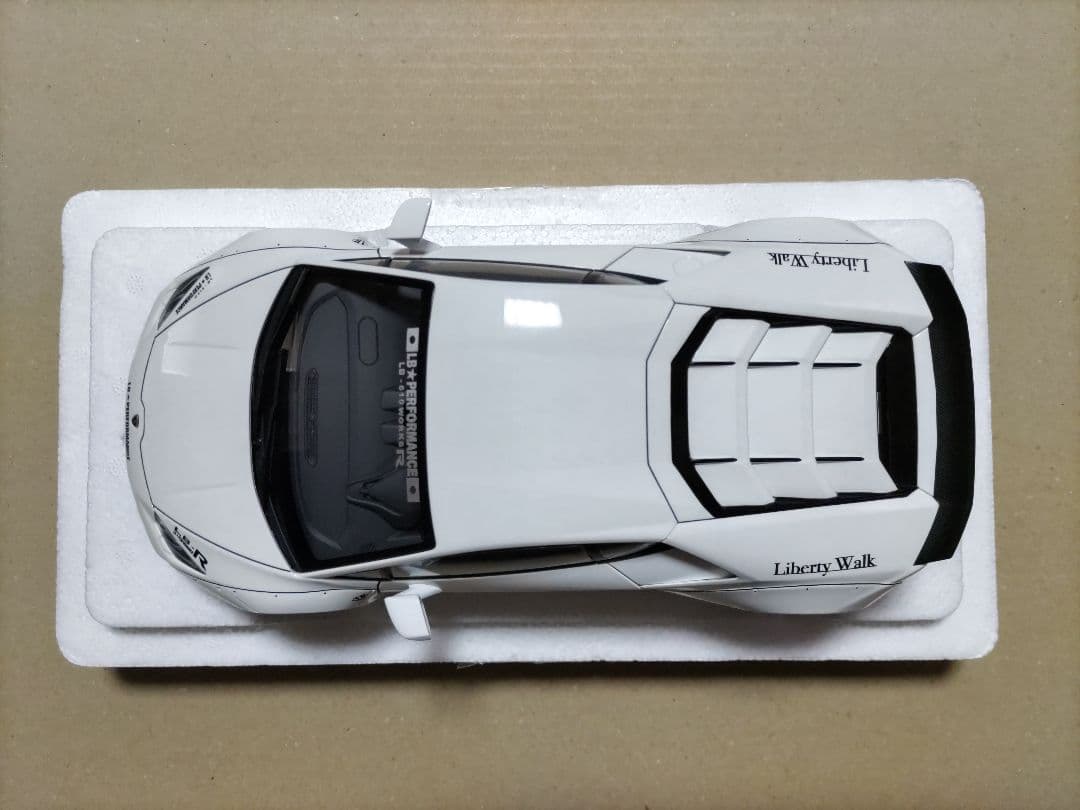 オートアート　Lamborghini Huracan