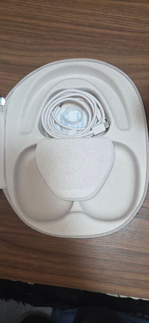 Bowers & Wilkins Px8 タン　値下げ中